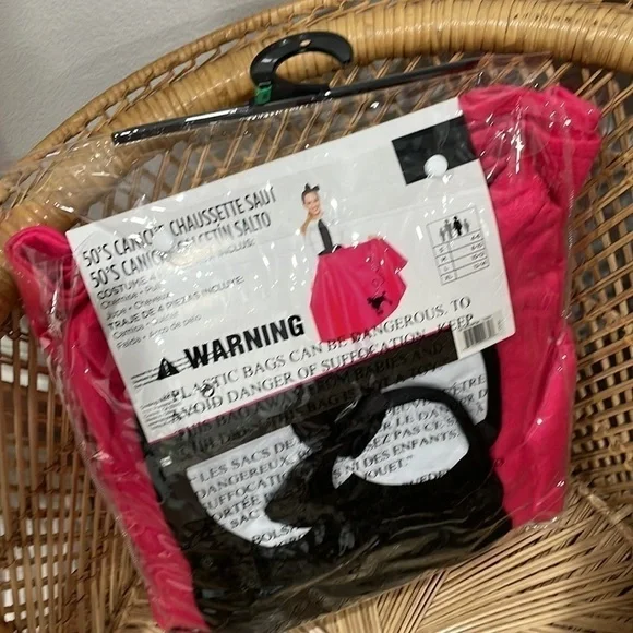 New 50’s Poodle Sockhop Halloween Costume - Picture 3 of 4